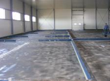 Posadzka EPOKSYDOWO - KWARCOWA TEMAFLOOR 400 firmy TIKKURILA